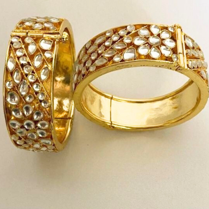 Kavya Kundan Bangles