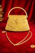 Rajsi Swarn Mahal Clutch