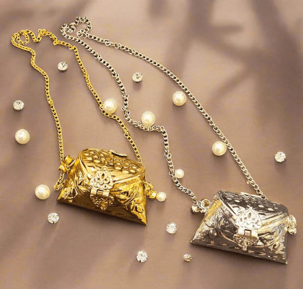 Golden Envelope Chain Bag