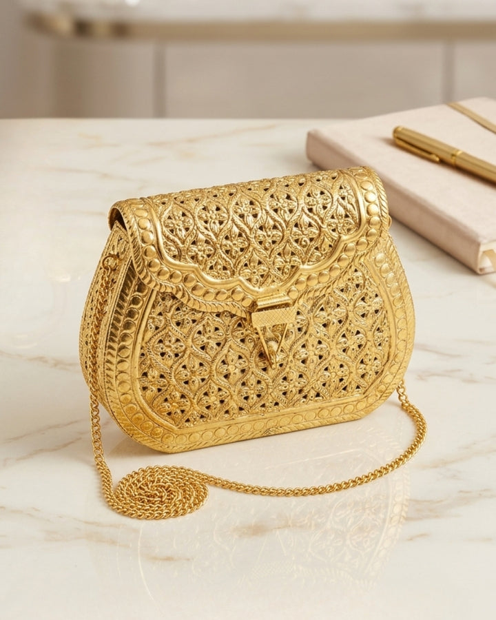 Riwaayat Gold Clutch