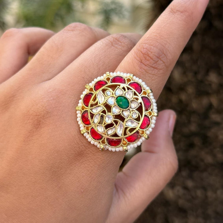 Surkh Panna Jaali Bloom Ring