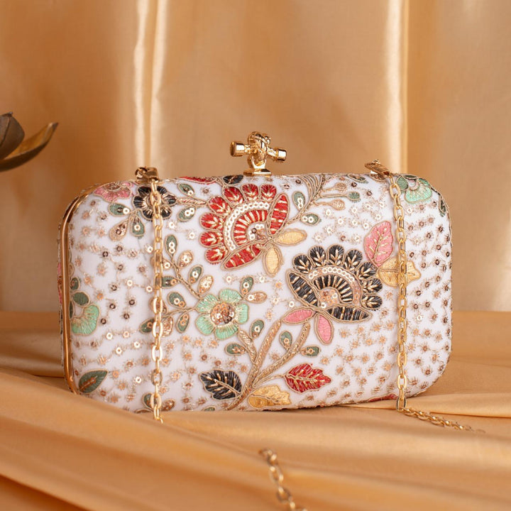 Noor-e-Nazaqat Clutch