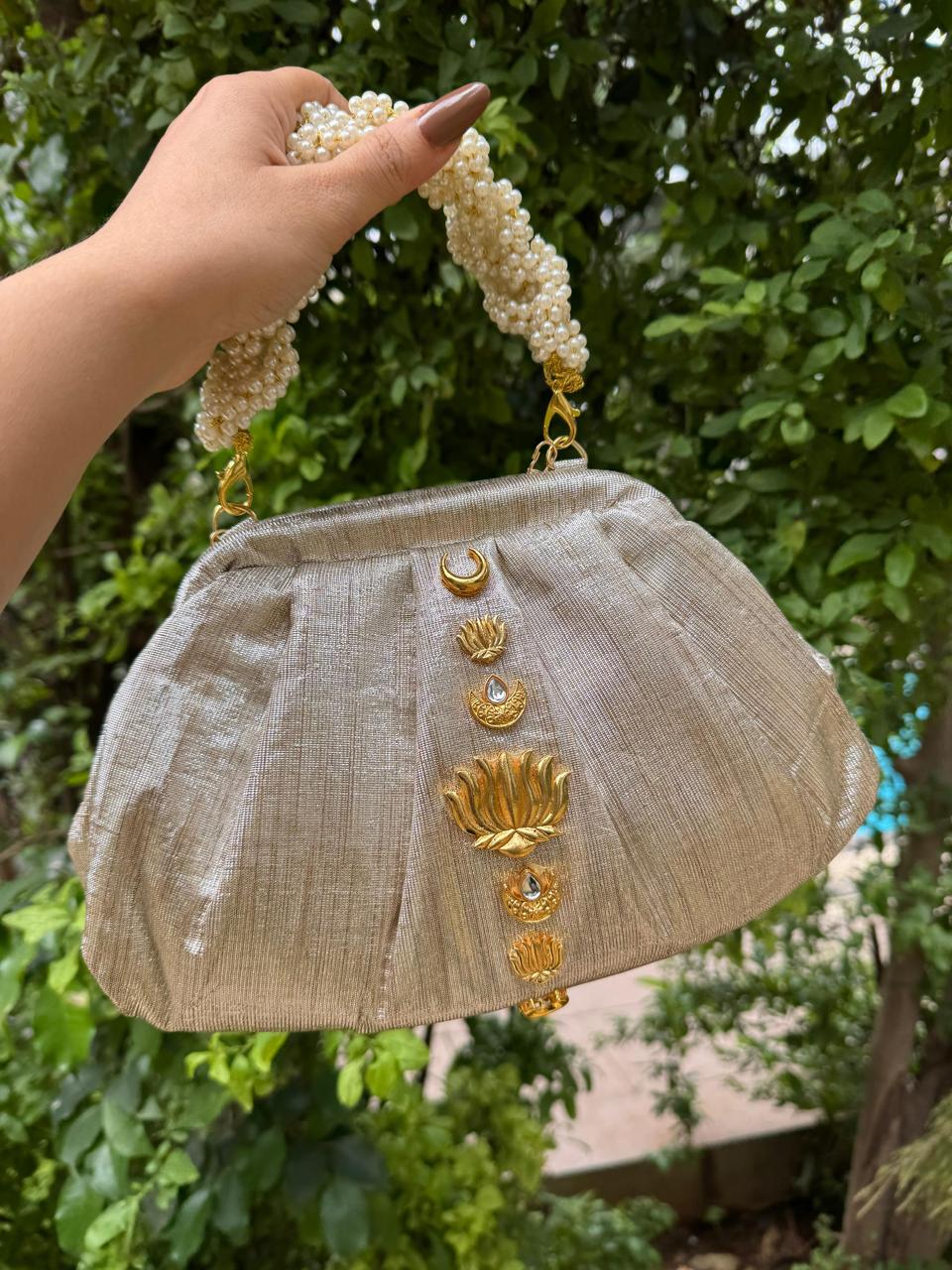 The Heere Zewar Edit Silver Grey