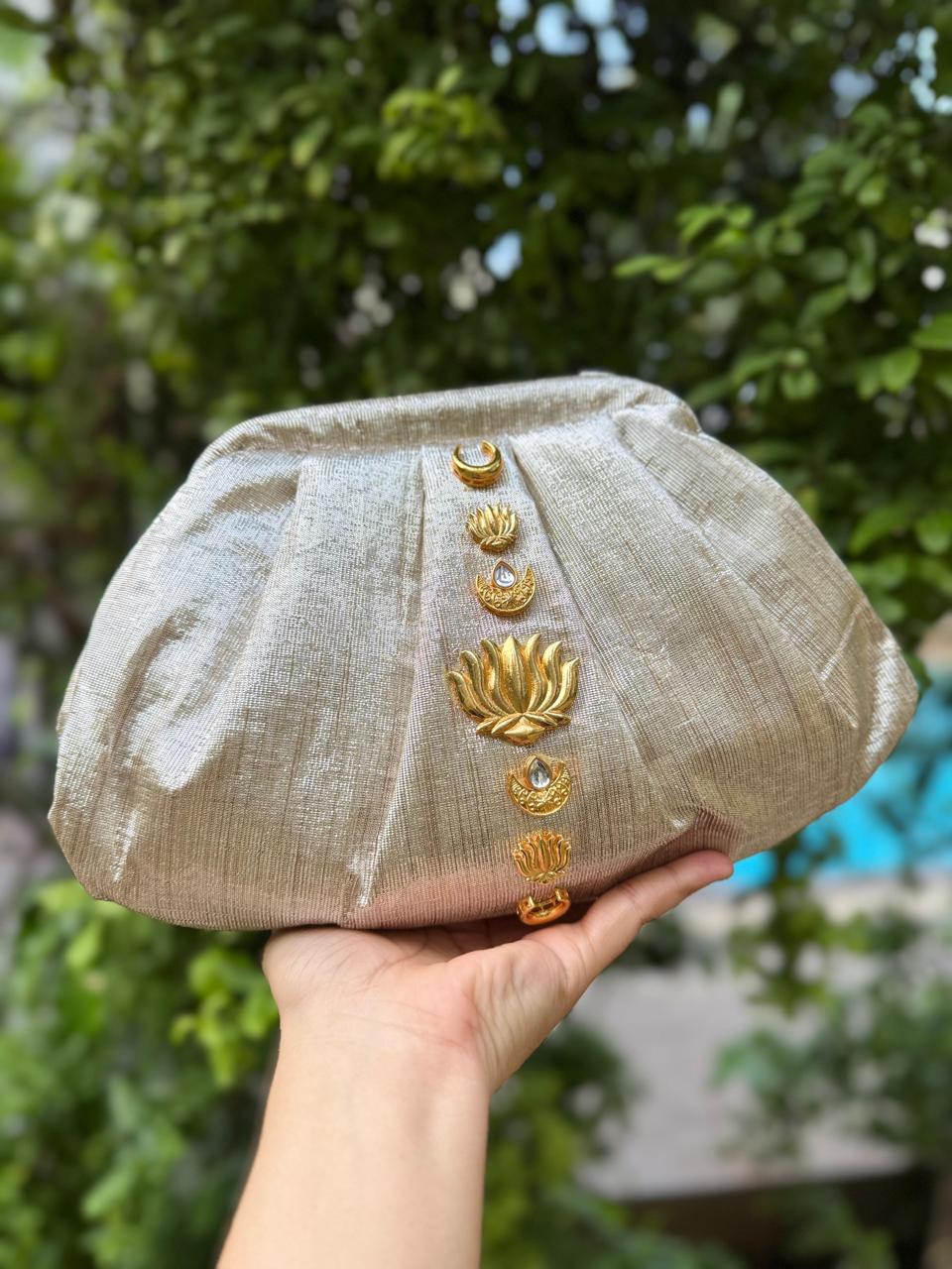 The Heere Zewar Edit Silver Grey