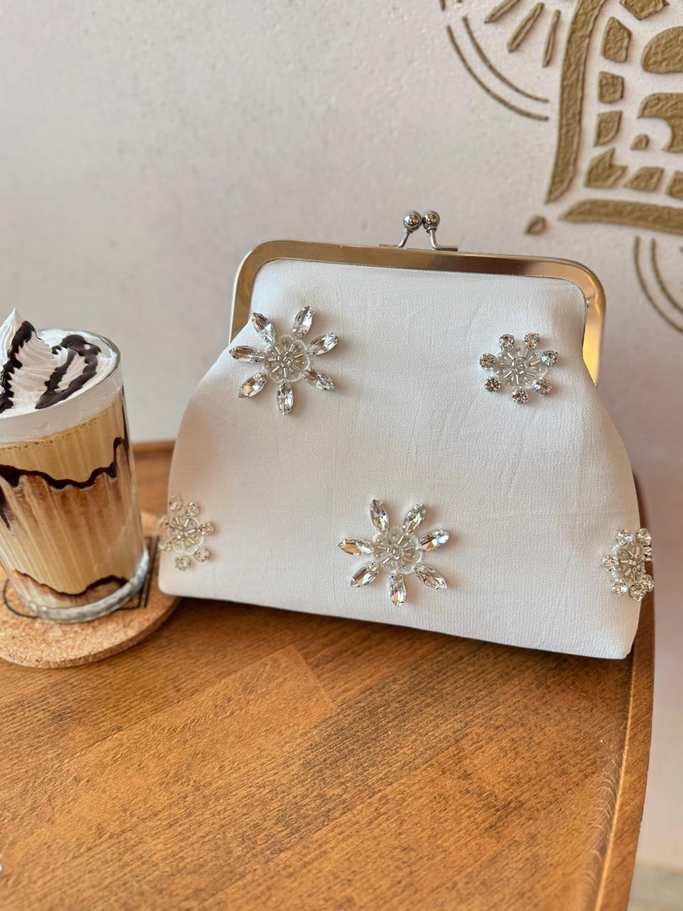 Aurora Luxe Clutch – Gold & Silver White Mix