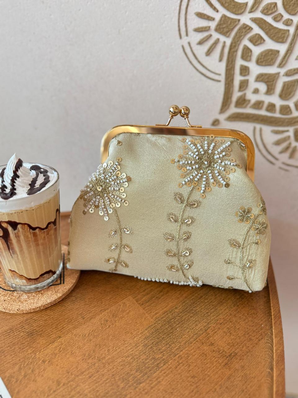 Aurora Luxe Clutch – Gold & Silver White Mix