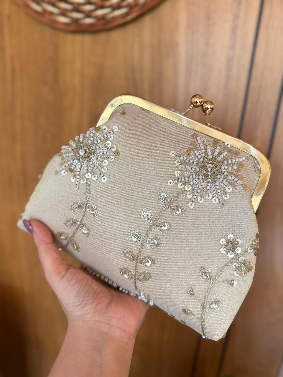 Aurora Luxe Clutch – Gold & Silver White Mix