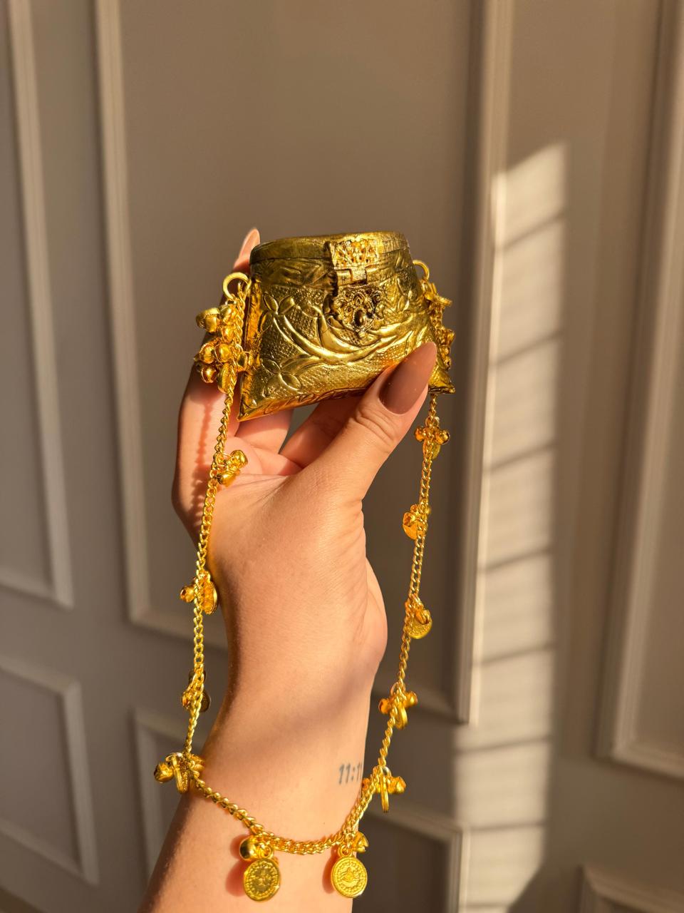 ROYALTY COUTURE STYLE