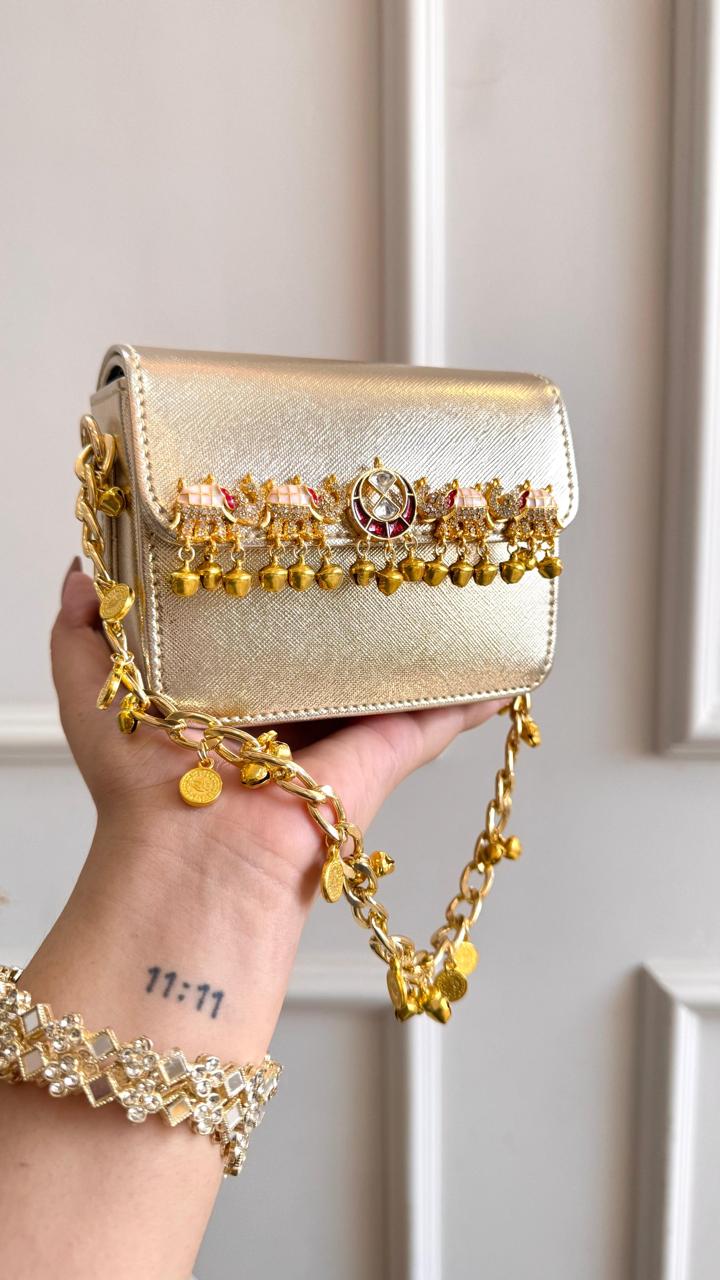 SUNHERA 2.0 – Golden Glam Metallic Mini