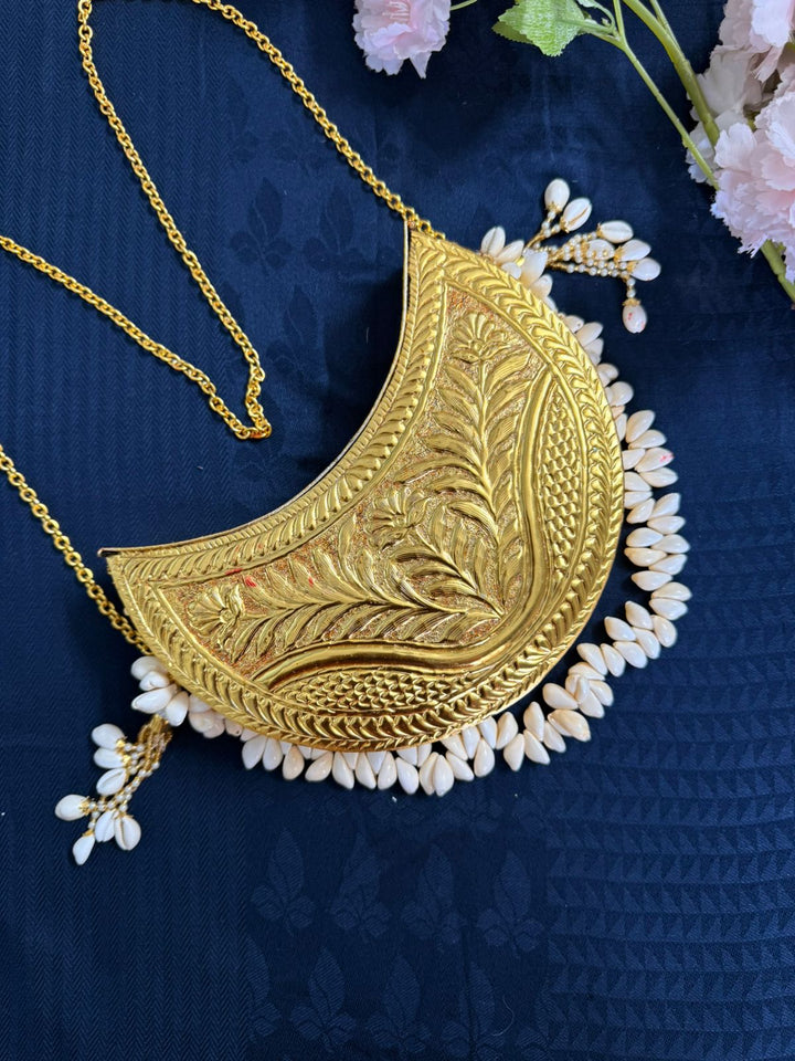 NOORMAHAL CARVED SHELL BAG