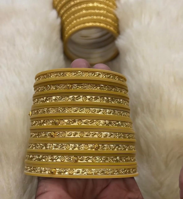 Rajsi Dhalu Bangle Set