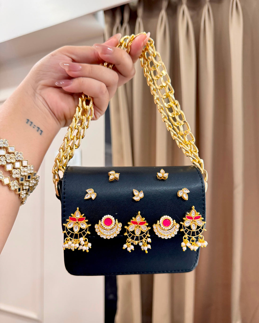 Noor-e-Rajwada Mini Clutch