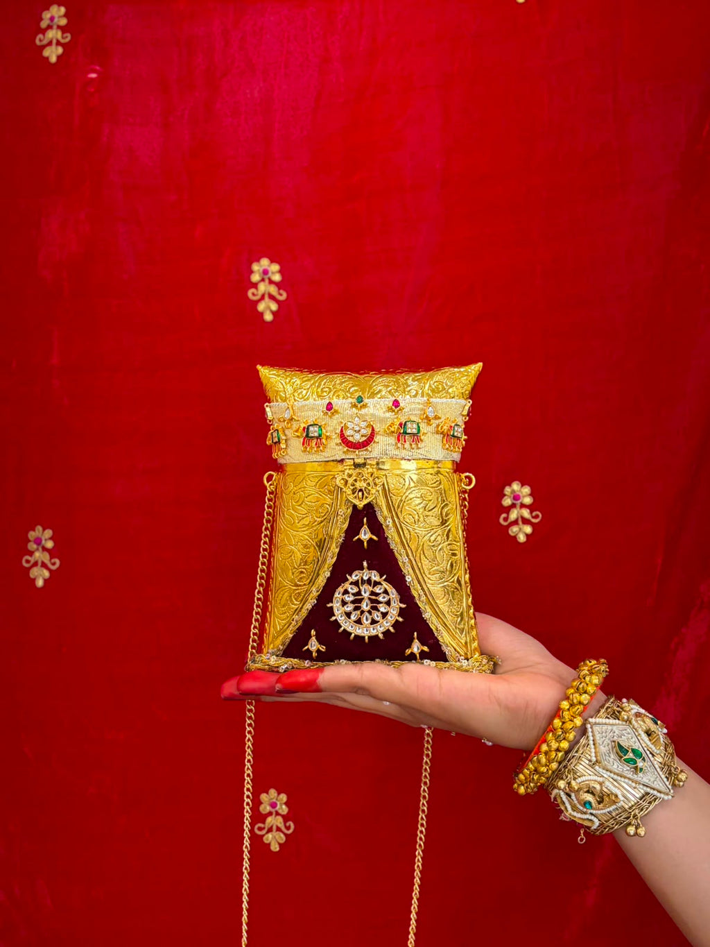 Mandakini – Royal Heritage Bridal Clutch
