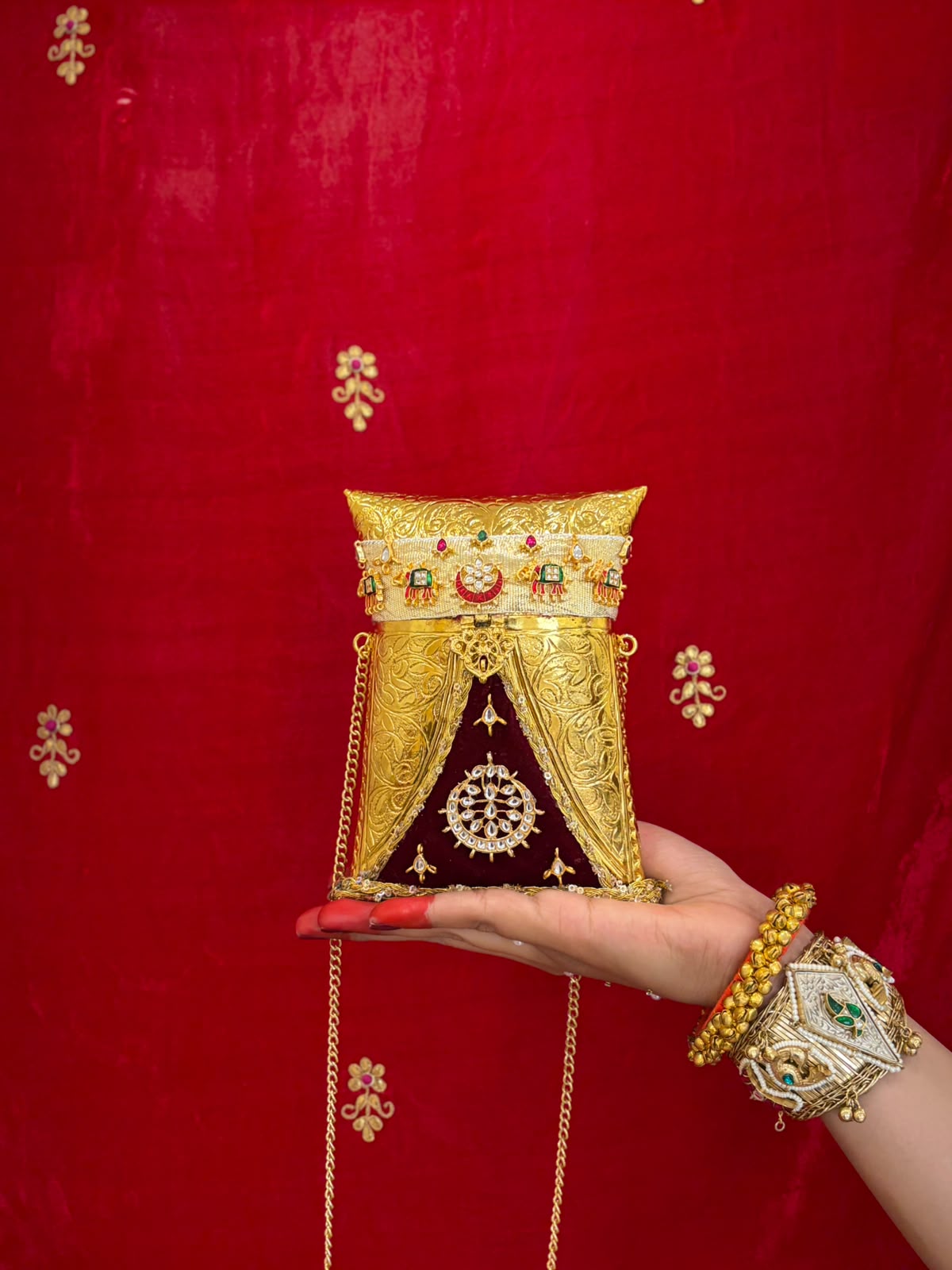 Mandakini – Royal Heritage Bridal Clutch