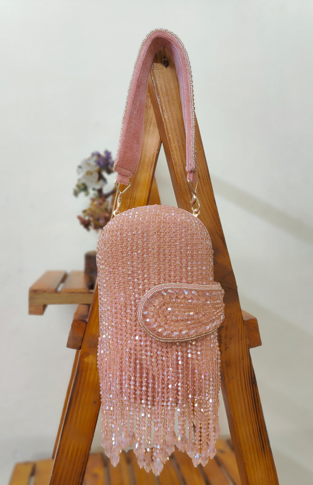 Noor-E-Sheher — The Citylight Crystal Clutch