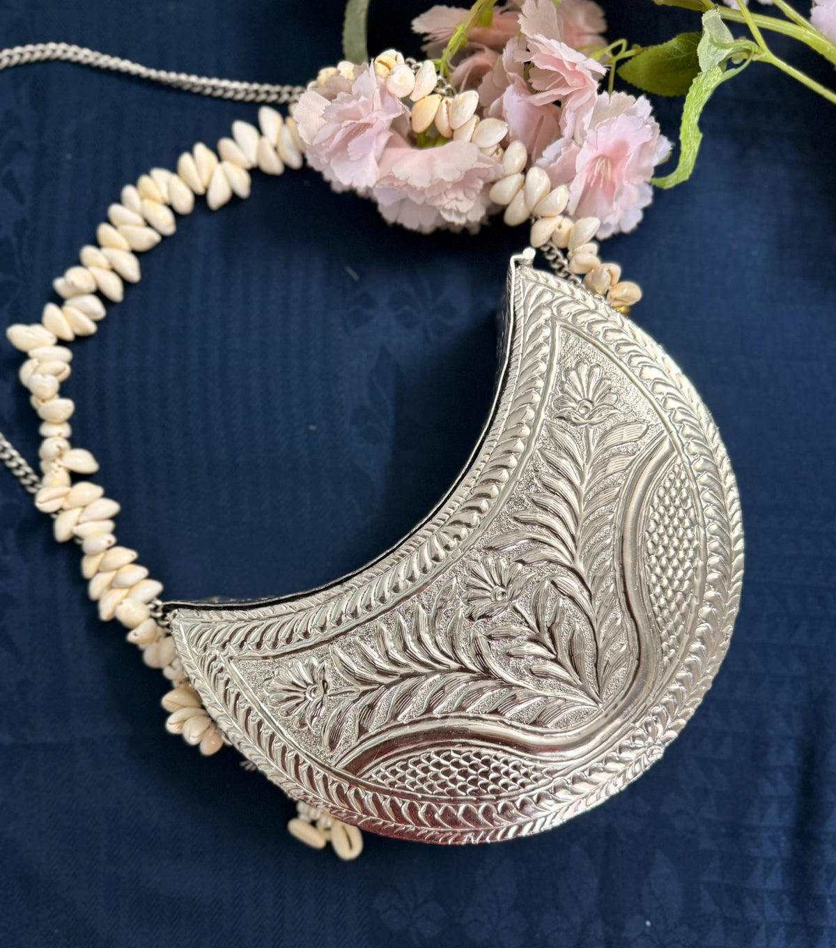 NOORMAHAL CARVED SHELL BAG