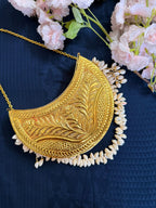 NOORMAHAL CARVED SHELL BAG