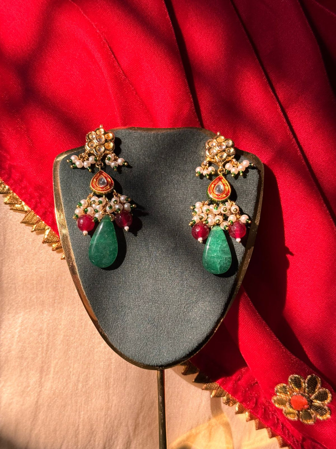 Harit Noor Kundan Drops