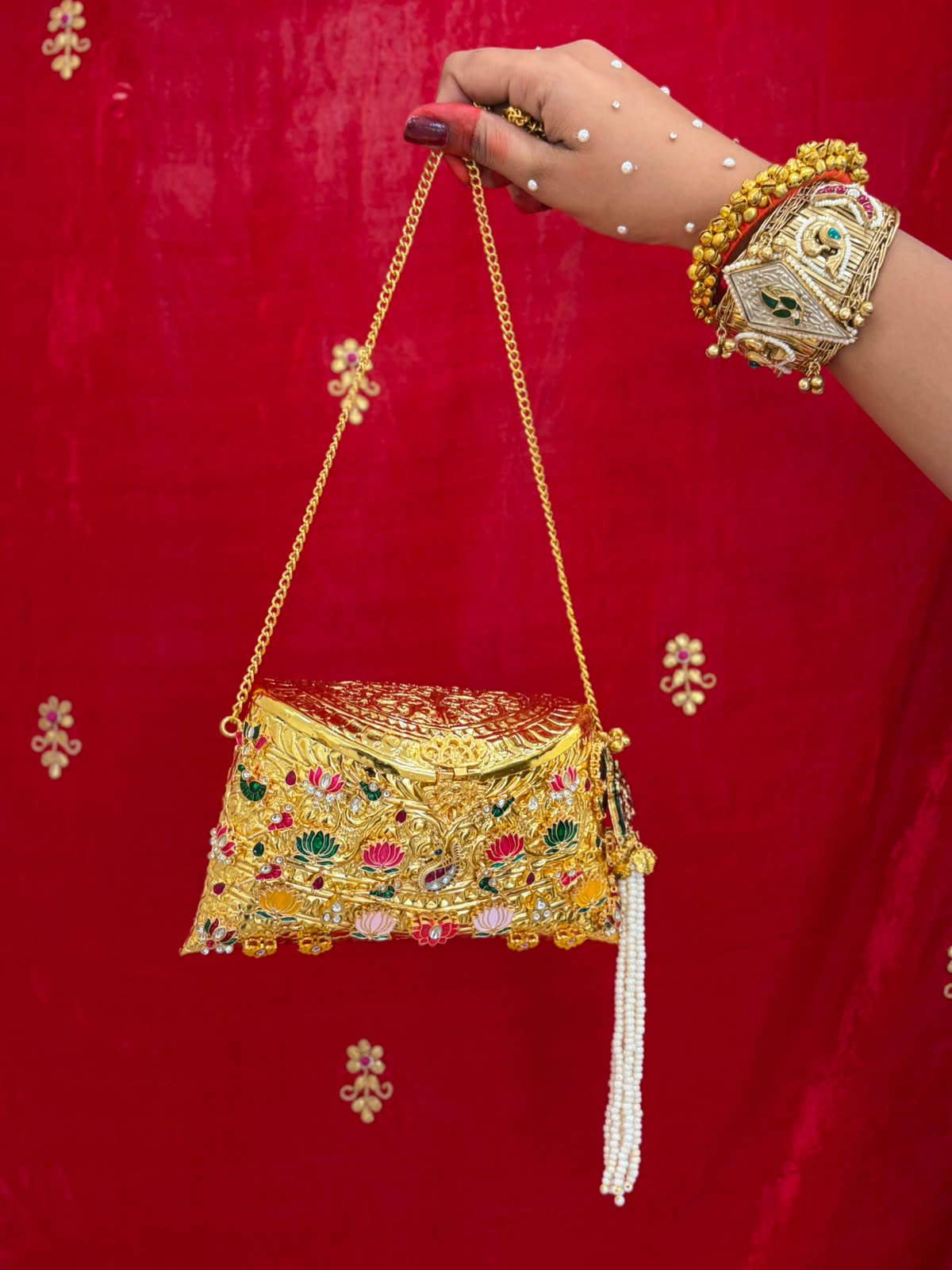 Apsara – Royal Bridal Clutch